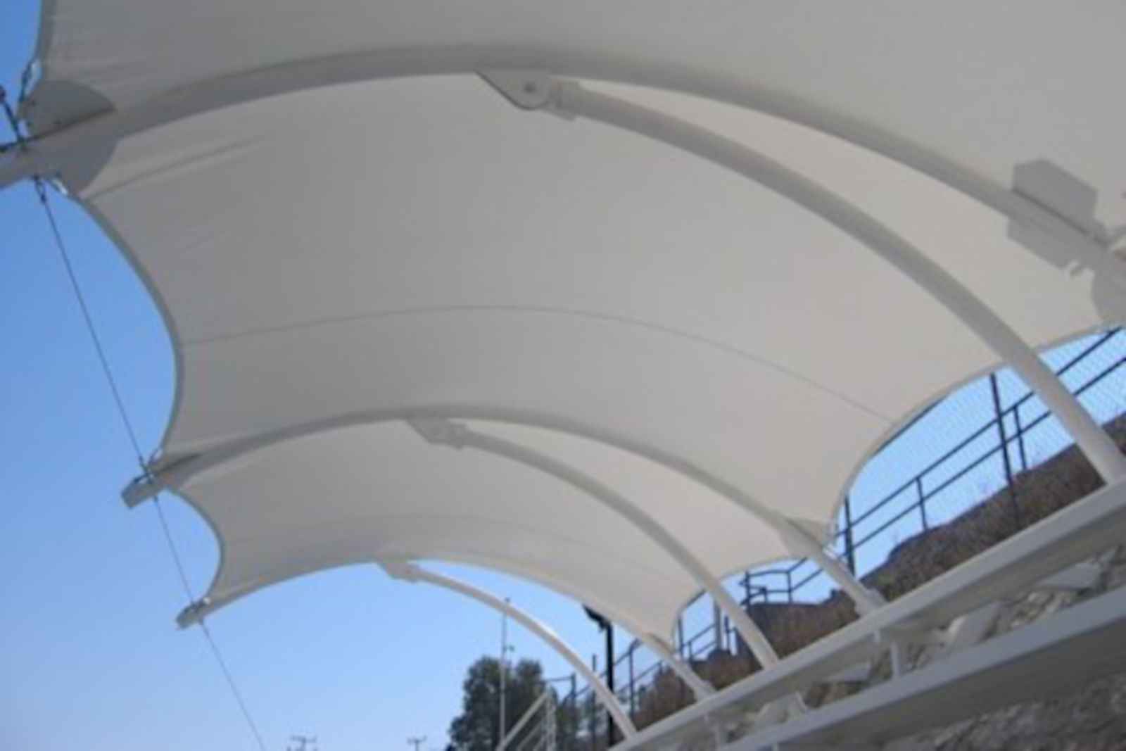 Servicio de limpieza de lonas y velarias CleanCet